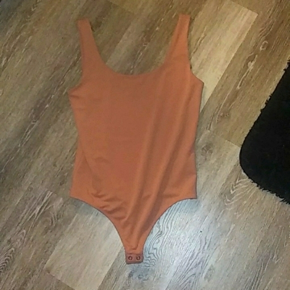 Express Tops - 🍒 Express bodysuit 🍒